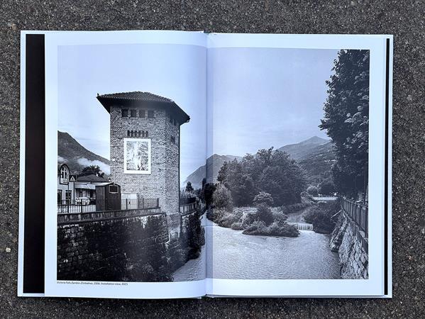 4 WATERFALLS - CATALOGO DELLA MOSTRA